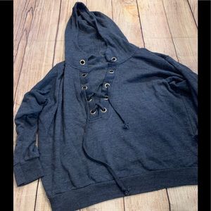 Laced crop sweatshirt